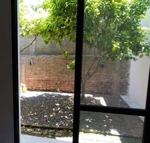 La salida al patio, vista desde adentro